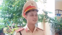 Hành động đẹp của Trung úy CSGT Công an TP Nam Định
