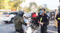 Công việc thầm lặng của những chiến sĩ trong chiến dịch phòng chống dịch virus Corona 