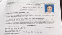 Vận động đối tượng truy nã từ nước ngoài về đầu thú