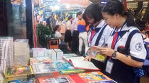 Thêm nhiều cú hích để trẻ yêu trang sách