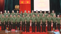 Xây dựng lực lượng Ngoại tuyến cách mạng, chính quy, tinh nhuệ