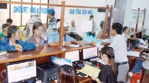 Công nhân khốn đốn vì tiền vẫn thu mà bảo hiểm vẫn "treo"