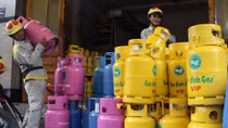 Chưa thống nhất mức độ giảm bớt quy định về kinh doanh gas