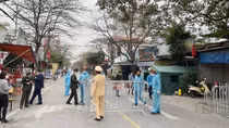 Lá chắn vững vàng giữa tâm dịch