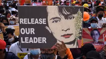 Myanmar: Vết xe còn đó!