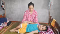 Cuốn sách của cậu bé mắc bệnh xương thủy tinh