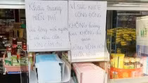 Nhà thuốc ở tỉnh Bình Phước cấp miễn phí khẩu trang y tế cho người dân 