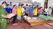 14 đối tượng bị tạm giữ khẩn cấp vì đánh bạc