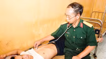 Những ca mổ "kì lạ" trên quần đảo Trường Sa