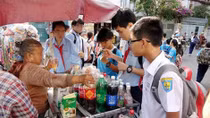 Không quảng cáo và kinh doanh thực phẩm không có lợi cho học sinh trong trường học