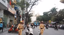 Hà Nội xử lý nghiêm xe máy đi ngược chiều trên phố Yết Kiêu