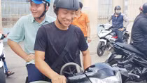 Thi sinh bị tai nạn được "giám thị" viết hộ bài thi
