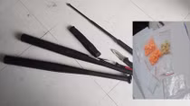 Phát hiện ma túy và kho hàng nóng trong căn hộ cho thuê