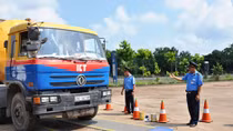 Siết chặt kiểm soát tải trọng xe trên toàn quốc