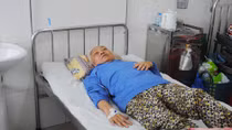 Cụ bà 73 tuổi sống sót hy hữu sau gần 3 giờ té trôi sông 