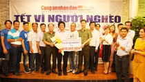  Những mẩu chuyện ngoài trang báo