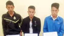 Ba anh em bị bắt cùng 9 bánh heroin trên xe khách