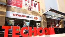 Techcombank tiếp tục đẩy mạnh mảng bán lẻ sau khi lên sàn 