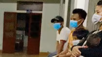 Phát hiện, cách ly 9 người đi ăn cưới từ Lào về