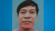 Nguyên Phó trưởng Chi Cục THADS bán tài sản của đương sự để trả nợ cá độ bóng 