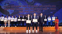 Bộ GD&ĐT sẽ chấm thẩm định lại các đề tài đoạt giải mà phụ huynh phản ánh