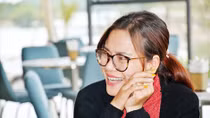 Cô gái trẻ yêu dân ca xứ Nghệ