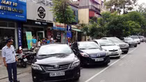 Dừng đỗ xe chéo để thí điểm thu phí trông giữ theo giờ
