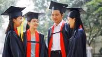 Câu chuyện ngoại ngữ và chất lượng khoa học