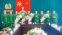 Trao thưởng cho Ban chuyên án khám phá nhanh vụ án giết người cướp tài sản