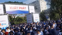 Hơn 3.000 người đi bộ trong chương trình "MobiFone- Ngày hội Kết nối"