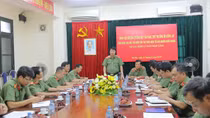Thứ trưởng Bùi Văn Nam kiểm tra việc thí điểm cấp thị thực điện tử cho người nước ngoài 