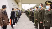 Trao trả gần 70 công dân Trung Quốc nhập cảnh trái phép