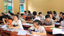 Lo ngại gia tăng áp lực cho học sinh trong việc ôn thi
