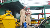 Giữ bình yên cho những tuyến sông