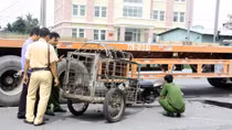 Va chạm với xe đầu kéo, người đàn ông thiệt mạng