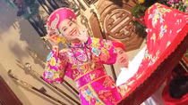 Ca sĩ Hoa Trần hóa thân thành một thanh đồng trong MV mới