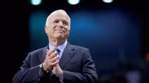 Thượng Nghị sĩ John McCain và hai lần gặp Đại tướng Võ Nguyên Giáp