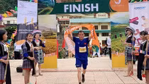 Hàng trăm VĐV tham gia Marathon Cung đường mùa vàng Mù Cang Chải