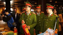 Kiểm tra phòng cháy chữa cháy tại đền, chùa