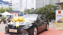 Trao giải thưởng chương trình “Mua Ống nhựa Hoa Sen – Trúng ô tô Camry” kỳ 1
