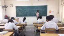 Thày trò vượt khó trong ngày đầu tiên học 'giãn cách'