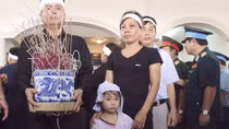 Có bình yên nào không xót xa