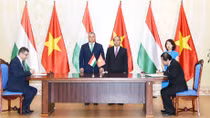 Thủ tướng Nguyễn Xuân Phúc hội đàm với Thủ tướng Hungary