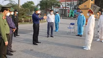 Động viên các chiến sĩ tại chốt chống dịch COVID-19 tỉnh Hải Dương 