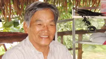 Lê Chí: Làm nhà thơ đừng có ba hoa, lắt léo