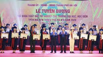 Hà Nội tuyên dương 88 thủ khoa xuất sắc năm 2020