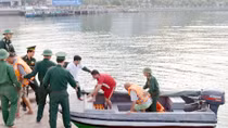 Khoảnh khắc cận kề cái chết của 3 thủy thủ gặp nạn đắm tàu