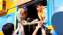 Máy bay trực thăng cứu nạn ngư dân lâm bệnh ở đảo Song Tử Tây