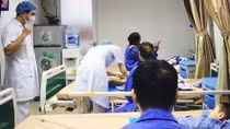 Khởi tố điều tra vụ án hàng chục bệnh nhi mắc sùi mào gà ở Hưng Yên