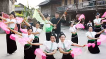 Trong vòng xòe “man điệu” Mai Châu